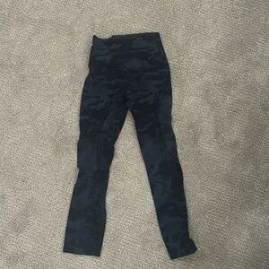 Lululemon align capri - camo pant - size 2